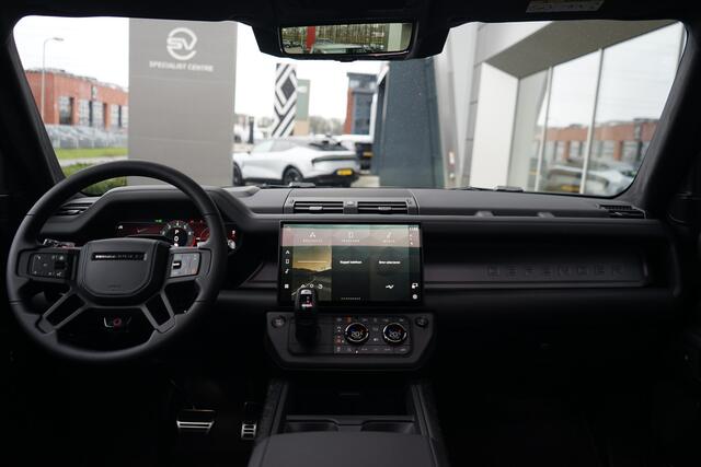 Land Rover DEFENDER 110 4.4 P635 110 Octa | Elektrische trekhaak | Chopped Carbon | Koelvak |