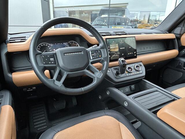 Land Rover DEFENDER 110 P400e 404pk AWD 110 X-Dynamic HSE | Panoramisch schuifdak | Geklimatiseerde voorstoelen | Cognac (Tan) leder |