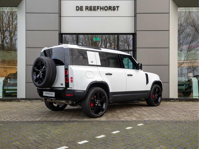 Land Rover DEFENDER 110 P400e 404pk AWD 110 | ClearSight | Black Pack | Luchtvering | 22'' Gloss Black | Stuurwielverwarming | Rode Remklauwen | 24 maanden Land Rover Approved