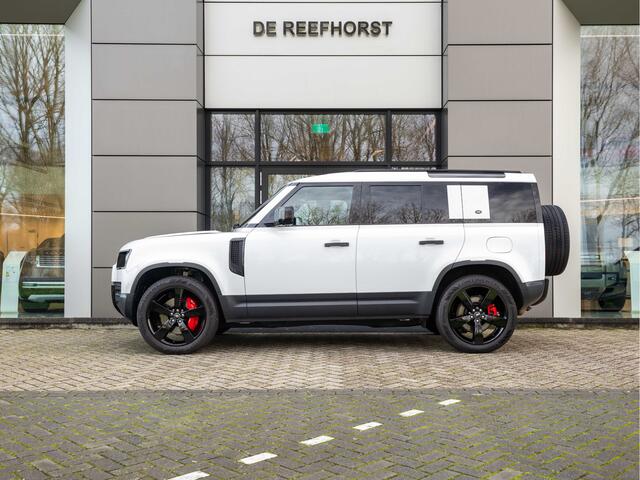 Land Rover DEFENDER 110 P400e 404pk AWD 110 | ClearSight | Black Pack | Luchtvering | 22'' Gloss Black | Stuurwielverwarming | Rode Remklauwen | 24 maanden Land Rover Approved