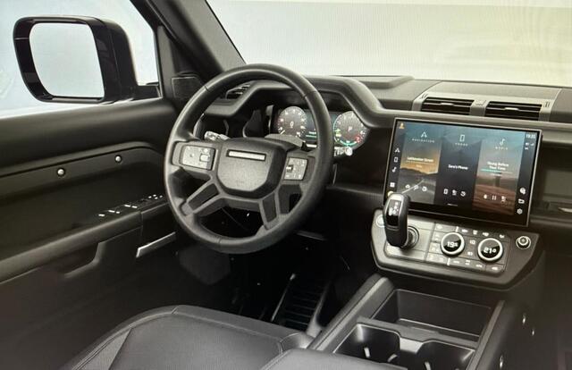 Land Rover DEFENDER Landrover 110 X-Dynamic HSE Black Urban Head-up 22'' Trekhaak BTW