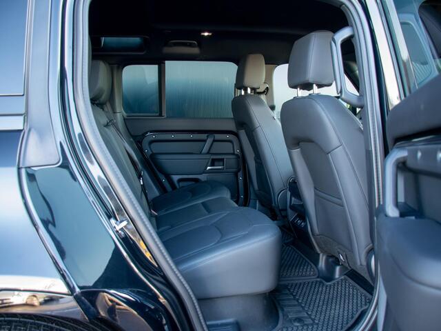 Land Rover DEFENDER 110 2.0 P300e 110 X-Dynamic SE l Adapt. Cruise l Black Pack l 360 Camera l Sfeerverlichting l Stuurwiel verwarming |