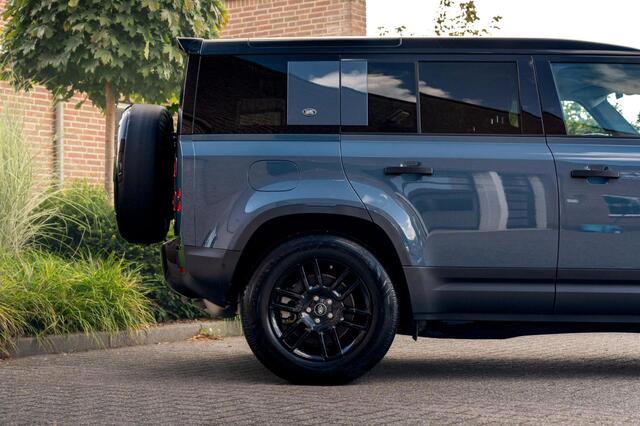 Land Rover DEFENDER 110 3.0 P400 110 X-Dynamic S 5 Persoons Luchtvering Trekhaak LED Camera Urban 19''