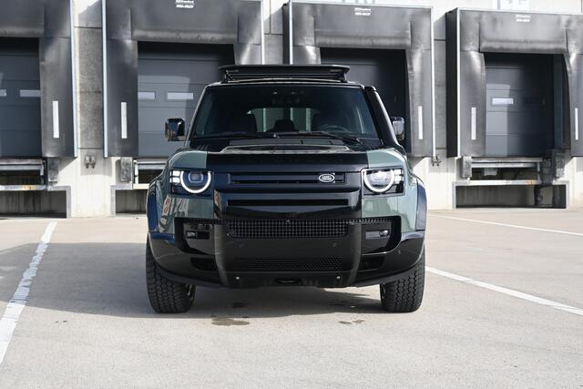 Land Rover DEFENDER 110 2.0 P300e 110 Trophy Edition Keswick Green