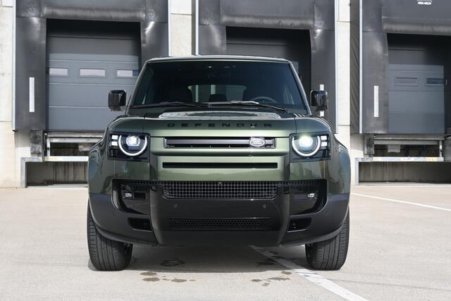 Land Rover DEFENDER 110 2.0 P300e 110 Forest Edition