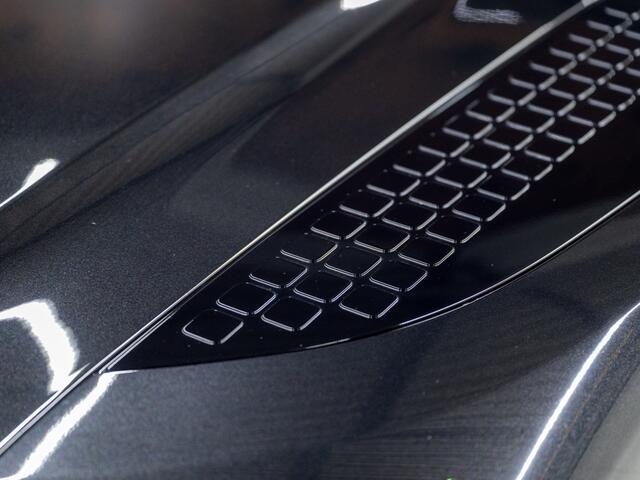 Land Rover DEFENDER 110 2.0 P300e 110 X-Dynamic HSE | FACELIFT | Trekhaak | Cold Climate |