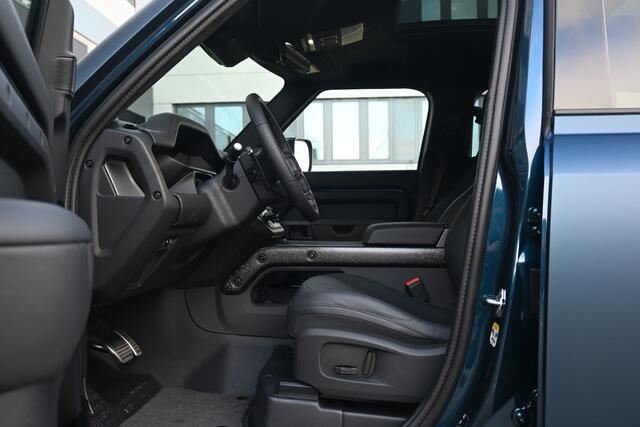 Land Rover DEFENDER 110 4.4 P635 110 Octa