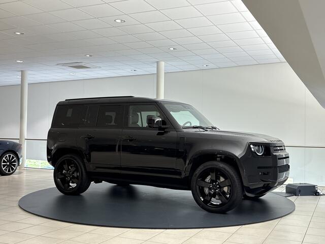 Land Rover DEFENDER 110 2.0 P300e 110 HSE Dynamic Edition | PANORAMADAK | ELEK TREKHAAK | 22 INCH GLOSS BLACK Santorini/Ebony
