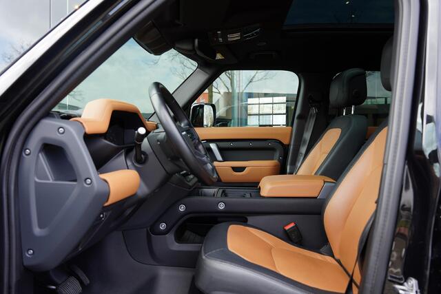 Land Rover DEFENDER 110 P400 E X-Dynamic HSE Black & Tan Leder / 22 Inch / Panoramadak