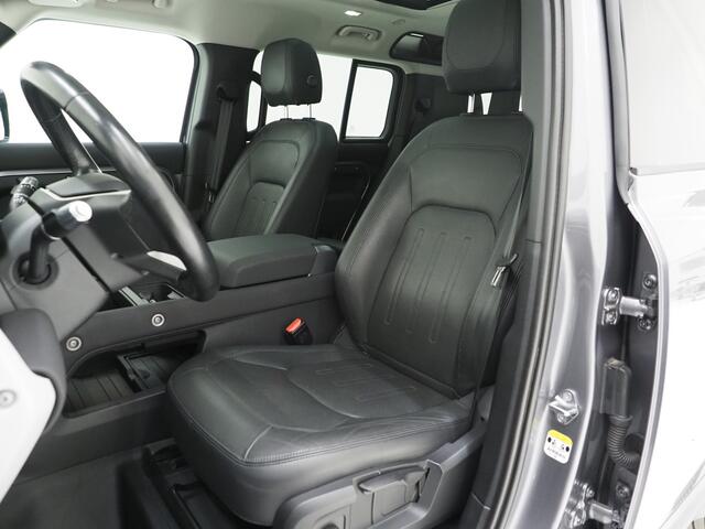 Land Rover DEFENDER 110 2.0 P400e Urban Look | Panoramadak | Explorer Pack | Sidesteps | Meridian | 360 | Keyless | Trekhaak