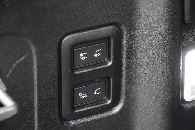 Land Rover DEFENDER 110 P300e 110 X-Dynamic SE