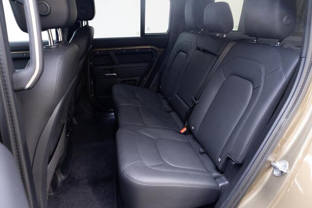 Land Rover DEFENDER 110 2.0 P300e 110 X-Dynamic HSE | Towing Pack | Cold Climate | 22 Inch | Head-Up |