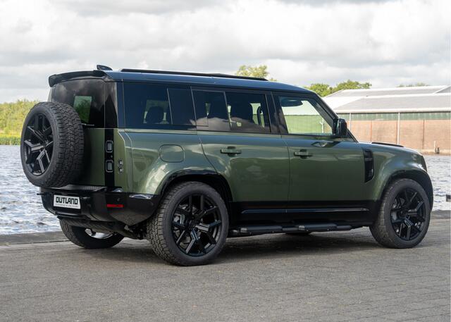 Land Rover DEFENDER 110 P300e 110 X-Dynamic HSE | Full Options | Woolstone Green | 6-persoons | 22" Urban WX-2 velgen |