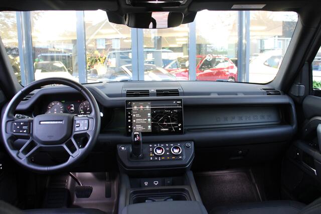 Land Rover DEFENDER 110 2.0 P400e 110 X-Dynamic HSE BlackPack