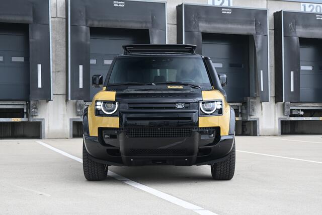 Land Rover DEFENDER 110 2.0 P300e 110 Trophy Edition Deep Sandglow Yellow
