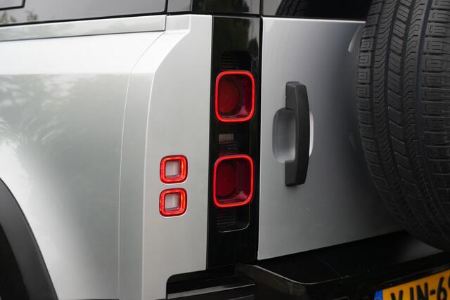 Land Rover DEFENDER 2.0 D240 110 HSE Pano Grijs kenteken Perfect onderhouden