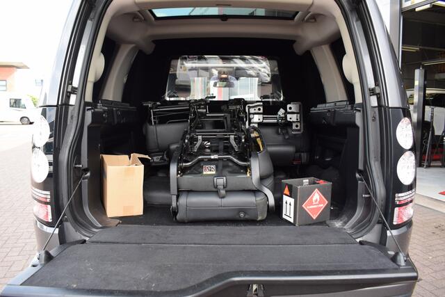 Land Rover DISCOVERY 3.0 SDV6 HSE | Trekhaak | Pano | Stuur- en Stoelverw. | Meridian