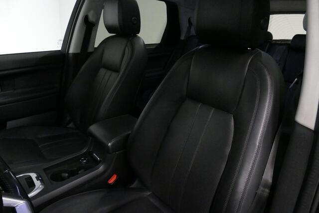 Land Rover DISCOVERY SPORT 2.0 Si4 4WD SE Luxury / Achteruitrijcamera / Elektr. verstelbare voorstoelen / Meridian Surround Sound / Parkeerhulp 360 / Apple Carplay - Andriod Auto / Ambienteverlichting / Cruise Control / Black Optic / Lane Assist / Grootlicht Assistent / PDC / LED K