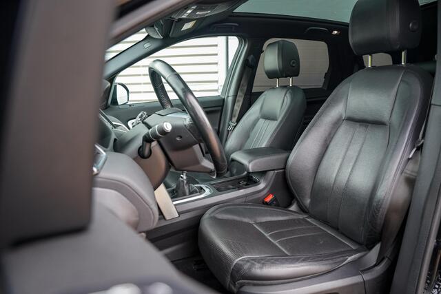 Land Rover DISCOVERY SPORT 2.0 eD4 SE Panoramadak Leer Stoelverw. Navigatie Xenon Trekhaak 18''LM