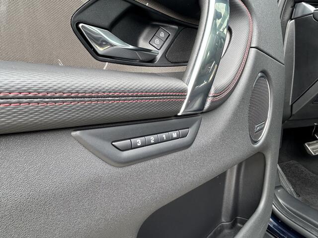 Land Rover DISCOVERY SPORT P300e 309pk AWD R-Dynamic SE | Nieuw door ons geleverd | Panoramadak | Sfeerverlichting |