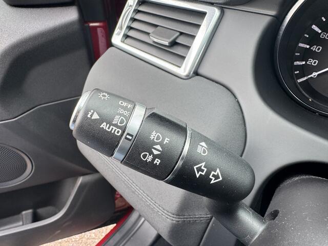 Land Rover DISCOVERY SPORT 2.0 eD4 E-Capability Urban Series SE Panorama/LED/Leer