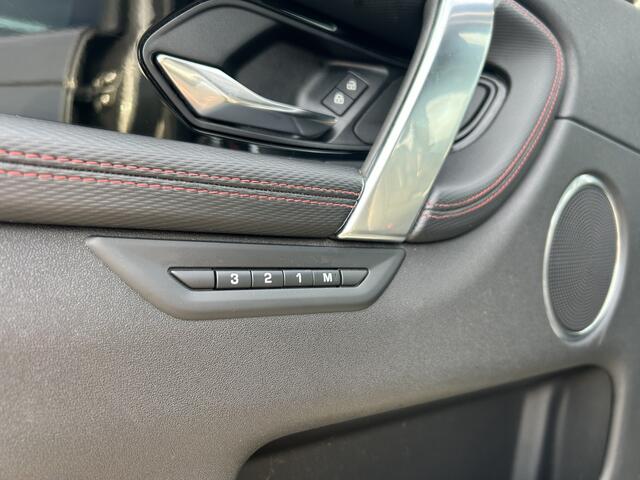 Land Rover DISCOVERY SPORT P300e 309pk AWD R-Dynamic S | Panoramadak | 360gr Camera | Verwarmde stoelen en stuur |