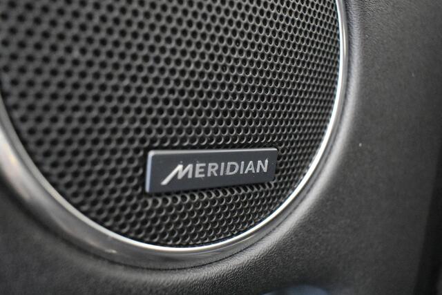 Land Rover DISCOVERY SPORT P300e 1.5 R-Dynamic SE Pano Trekh Cam Vol Leder Winterpack Dhoek Mem-Seats