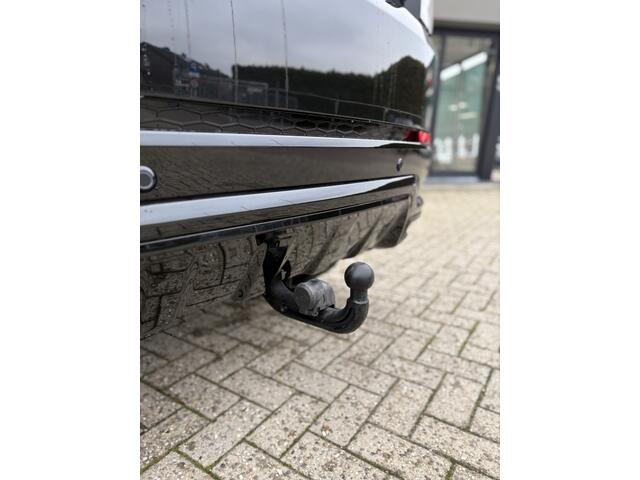 Land Rover DISCOVERY SPORT P300e R Dynamic SE| Meridian | Pano | Trekhaak | 20 inch |