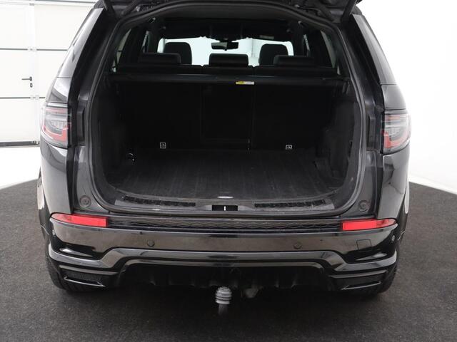 Land Rover DISCOVERY SPORT P300e 1.5 R-Dynamic SE | Panoramadak | Head-Up | Leder | Trekhaak | Matrix LED | Stoelverwarming | Keyless | Park Assist | Carplay | Navigatie | Memory | PHEV | Plug In