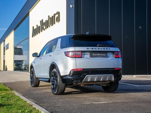 Land Rover DISCOVERY SPORT P300e 1.5 R-Dynamic SE | Adapt. Cruise | Stoelverwarming | Blackpack | Facelift | Panorama dak | 360° camera | 20"