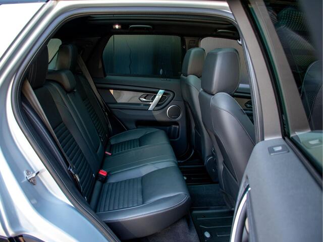 Land Rover DISCOVERY SPORT P300e 1.5 R-Dynamic SE | Adapt. Cruise | Stoelverwarming | Blackpack | Facelift | Panorama dak | 360° camera |