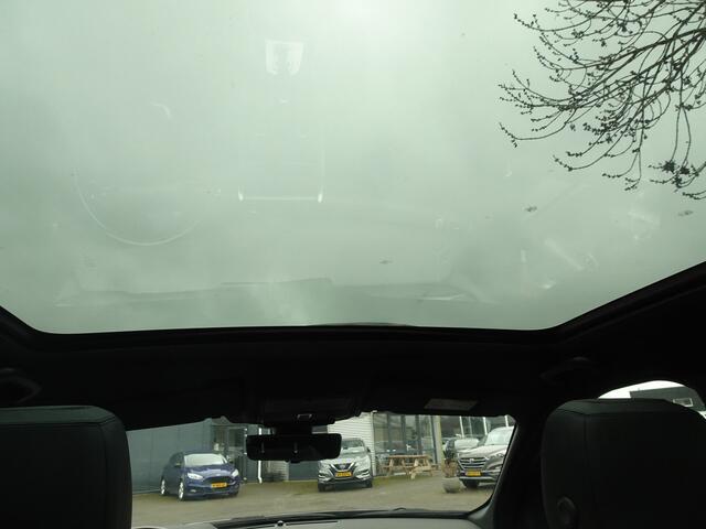 Land Rover DISCOVERY SPORT P300e 1.5 R-Dynamic HSE Zeer lichte schade