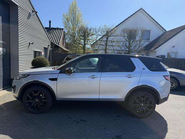 Land Rover DISCOVERY SPORT 2.0 eD4 E-Capability SE | Panoramadak | Lane Assist | Camera | Stuur/Stoelverwarming | Lederen Bekleding |