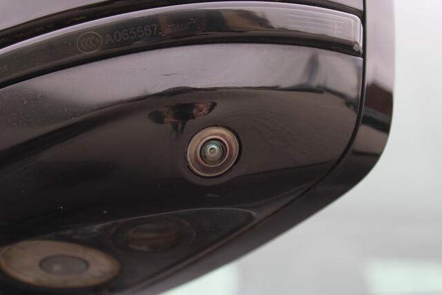 Land Rover DISCOVERY SPORT P300e 1.5 R-Dynamic SE | 360° Camera | Cruise | Apple carplay/Andriod Auto | Elektrisch verstelbare stoelen | Stoel verwarming | Trekhaak | Climate control | Parkeersensoren | Panoramadak |