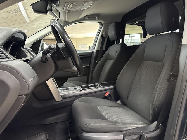 Land Rover DISCOVERY SPORT 2.0 TD4 SE Grijs Kenteken!/ Automaat!/ Trekhaak/ Lane-Assist./ Navi/ Clima/ Cruise/ Elek. pakket/ Bluetooth/ Multi. LEDER. Stuur/ 17'' LMV/ Extra getint glas/ PDC.