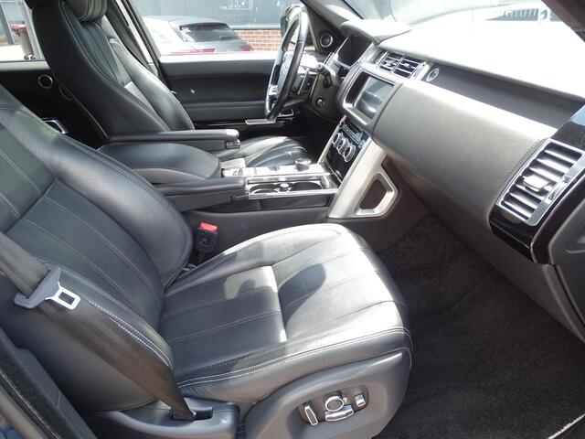 Land Rover RANGE ROVER 4.4 SDV8 Autobiography LUCHTVERING | LEDER INTERIEUR | PANORAMADAK | NAVIGATIE | AIRCO/ECC | CRUISECONTROL | XENON | ACHTERUITRIJCAMERA | STOEL- EN STUURVERWARMING | ELEKTRISCHE STOELEN | VIRTUEEL DISPLAY ?