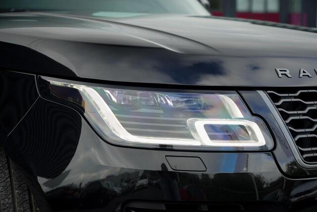 Land Rover RANGE ROVER 2.0 P400e Vogue / Pano / Trekhaak / Meridian / Stoelventilatie