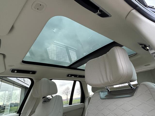 Land Rover RANGE ROVER 4.4 P530 SV MHEV | Nieuwprijs ¤ 289.134 | Signature Audio | 23'' SV velg | Intrepid Exterior |