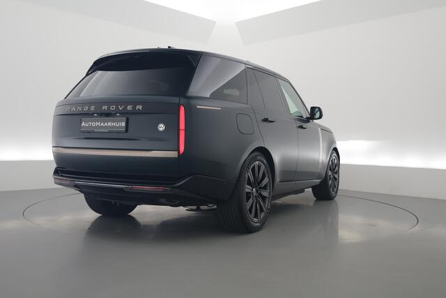 Land Rover RANGE ROVER P550e SV PHEV | MATT Britisch Racing Green | 23'' | Pano | Entertainment Achter | Comfort pack