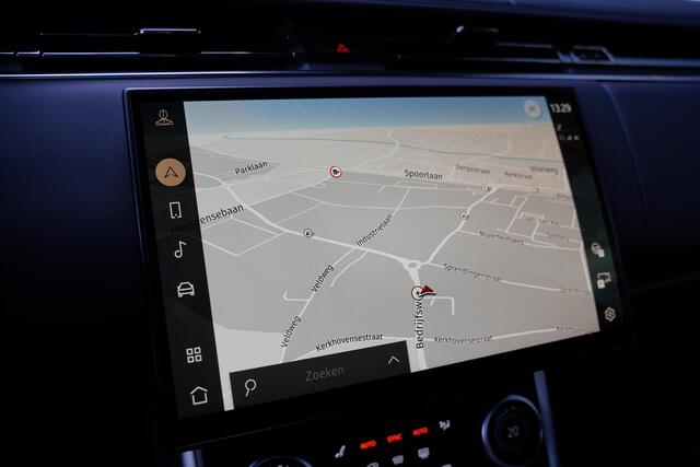 Land Rover RANGE ROVER P 440 SE Zwart Leder / 23 Inch / Panoramadak