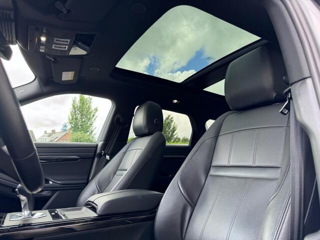 Land Rover RANGE ROVER 1.5 P300E S AWD R-Design Panoramadak Camera Stoelverwarming Carplay Meridian