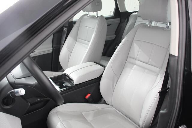 Land Rover RANGE ROVER EVOQUE 1.5 P300e AWD PHEV SE Signature Panoramadak Afneembare trekhaak Navigatie Parkeersensoren 360 Camera Cruise Control Elektrische verstelbare stoelen