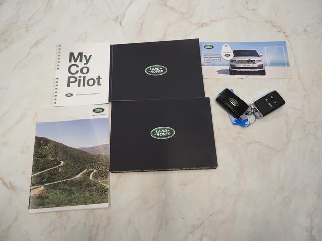 Land Rover RANGE ROVER EVOQUE 1.5 P300e AWD R-Dynamic SE | Panoramadak | Leder | Camera | Memory | Adaptive Cruise | Virtual | Carplay