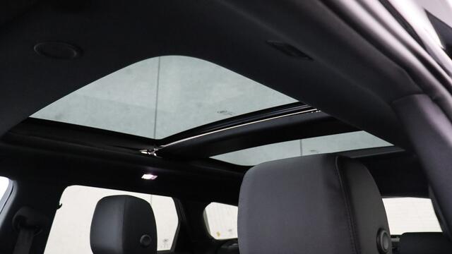 Land Rover RANGE ROVER EVOQUE P270e AWD Dynamic SE | Meridian | Panoramadak | Stuurwielverwarming | Black exterior pack