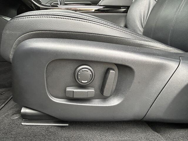 Land Rover RANGE ROVER EVOQUE P300e 309pk AWD R-Dynamic SE | Apple CarPlay - Android Auto | Adaptive Cruise | Black Pack |