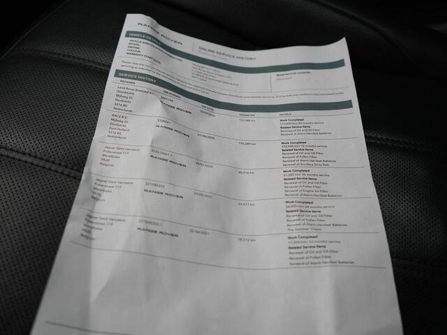 Land Rover RANGE ROVER EVOQUE P300e AWD R-Dynamic PHEV 309pk | Panodak | 360 Camera | Adaptive Cruise | Head Up | Meridian Audio | Lederen Sportstoelen Memory & Verwarmd | Keyless | Apple Carplay | Sfeerverlichting | Navigatie | Virtual | DAB | Plug In Hybrid |