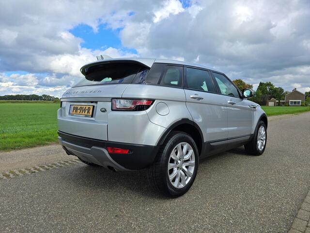 Land Rover RANGE ROVER EVOQUE 2.0 eD4 Urban Series SE - Euro 6 - 150 Pk - ParkeerCamera - Panorama - Navi - Leder - Climate Control