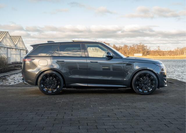 Land Rover RANGE ROVER SPORT P550e Autobiography | 2026 | Enhanced Black Pack | Carpathian Grey | 23" inch | Trekhaak | Standkachel |
