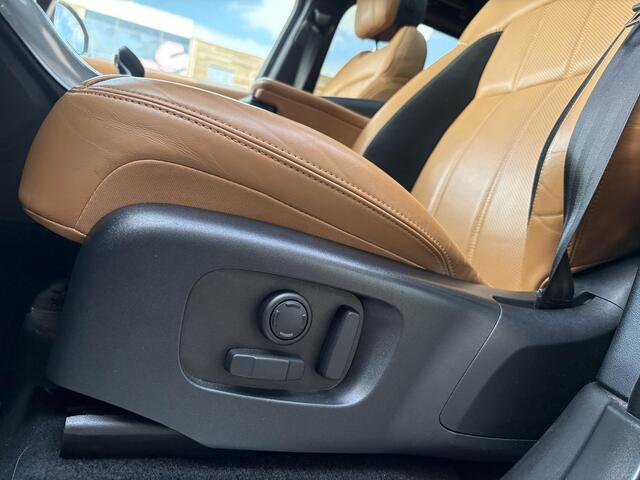 Land Rover RANGE ROVER SPORT P400e HSE Dynamic Stealth | Panoramadak | Meridian Audio | Head-Up | Cold Climate Pack |