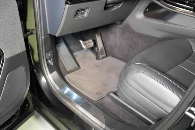 Land Rover RANGE ROVER SPORT P440e Dynamic SE